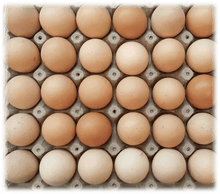Cargar imagen en el visor de la galería, Huevos orgánicos 100% criollos de gallinas felices x 12 unidades
